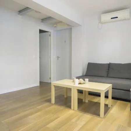 Bonito Apto. Amplio Y Luminoso Super Bien Ubicado Apartment *